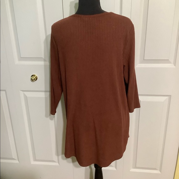 Long sleeve top - Picture 2 of 3